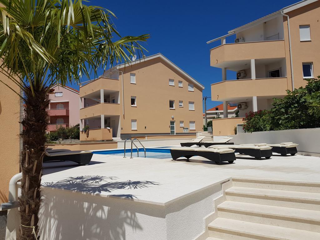 Orange Apartments Novalja Extérieur photo