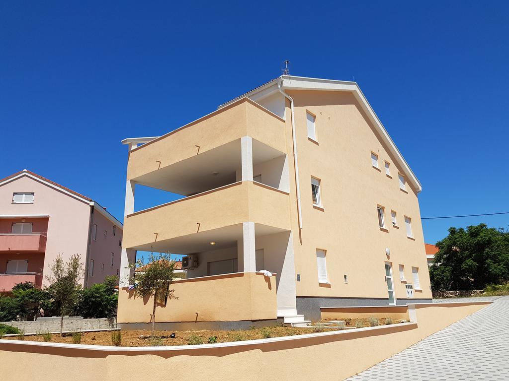 Orange Apartments Novalja Extérieur photo