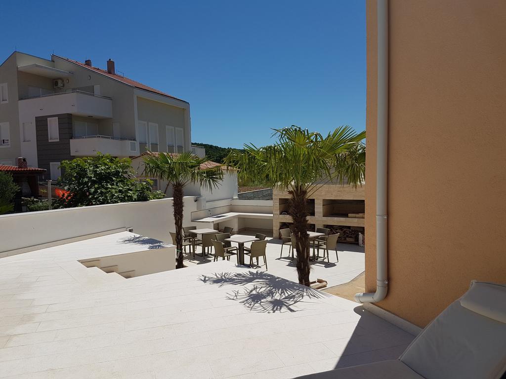 Orange Apartments Novalja Extérieur photo