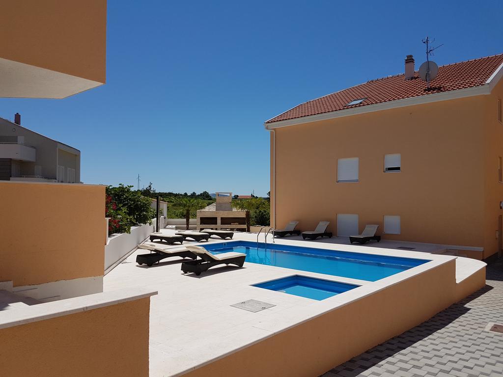 Orange Apartments Novalja Extérieur photo