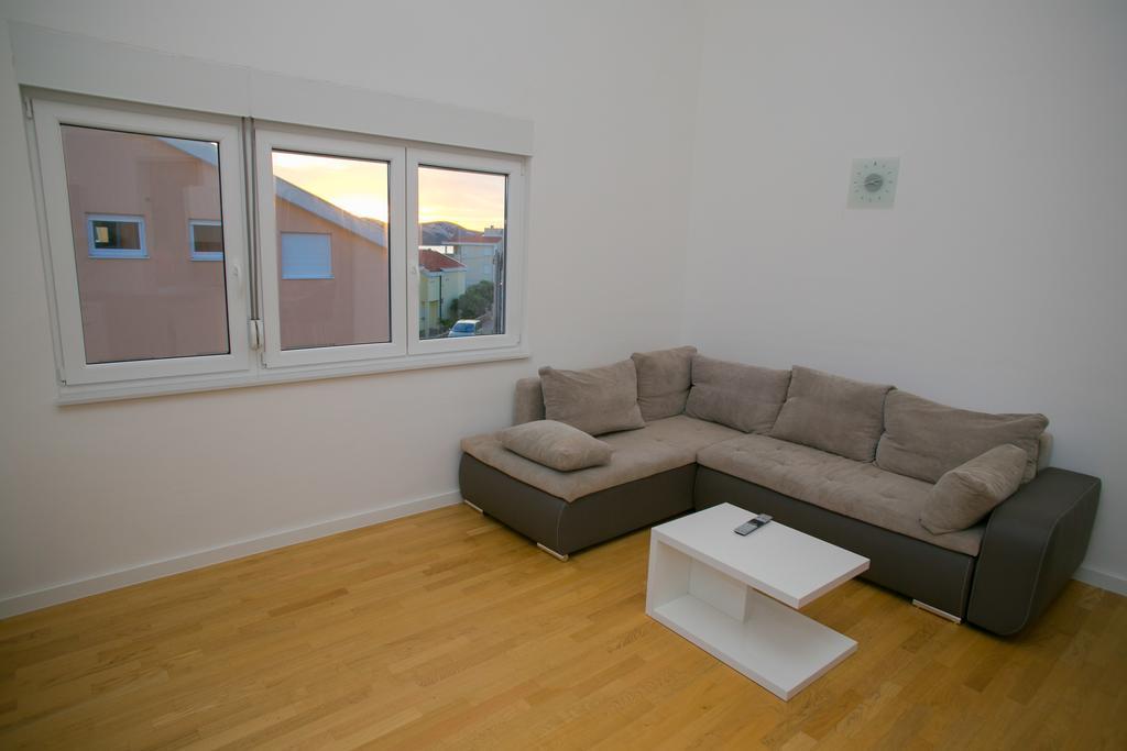 Orange Apartments Novalja Extérieur photo