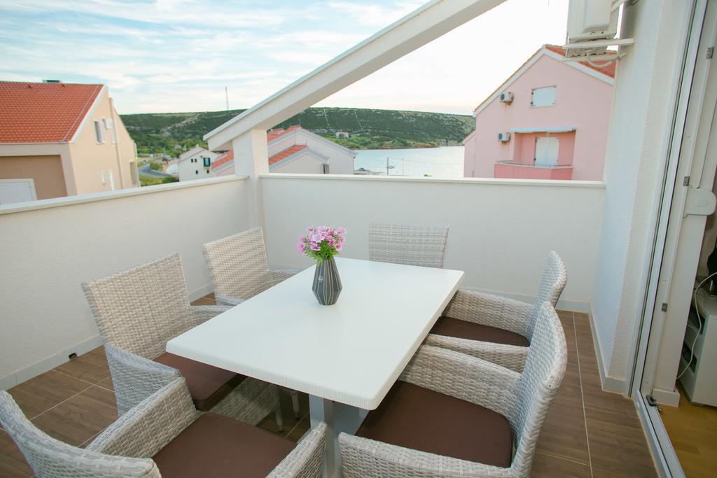 Orange Apartments Novalja Extérieur photo